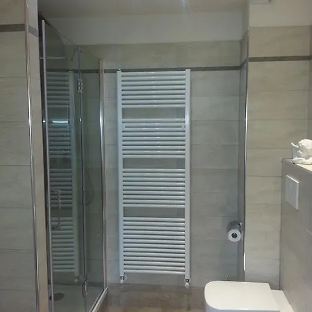 Al Sole ארונצו די קדורה